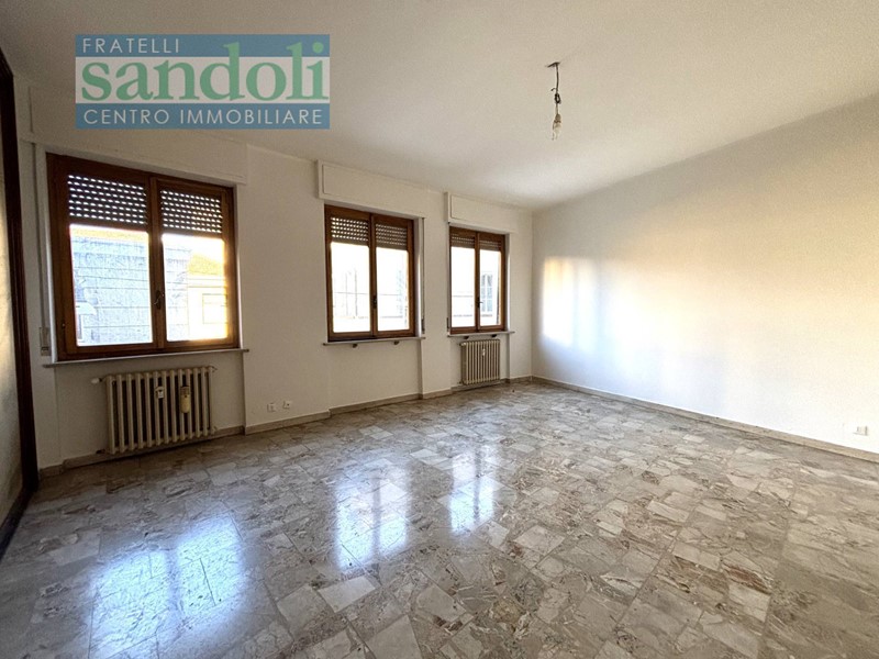 Trilocale in Vendita a Vercelli, 115'000&euro;, 90 m²