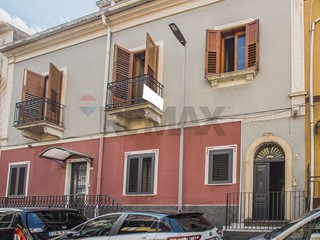 Casa Indipendente in Vendita a Biancavilla, 80'000&euro;, 226 m²