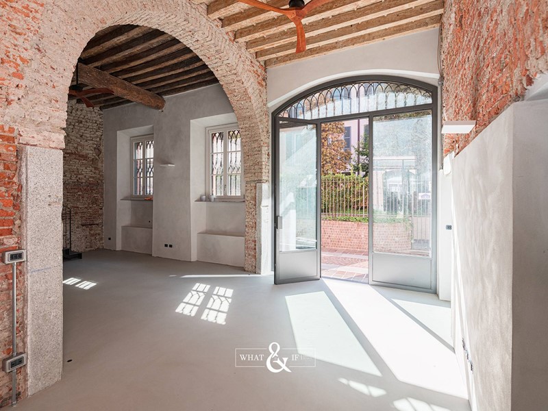 Ufficio in Affitto a Monza, 2'150&euro;, 104 m²