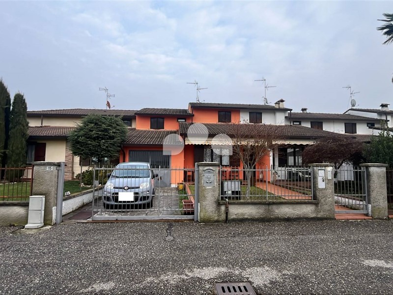 Villetta a schiera in Vendita a Monte Cremasco, 198'000&euro;, 154 m²