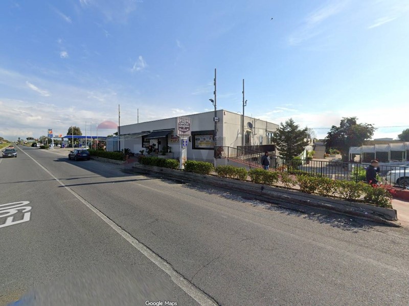 Attività commerciale in Vendita a Corigliano Rossano, 350'000&euro;, 585 m²