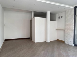 Immobile commerciale in Vendita a Verona, 105'000&euro;, 47 m²