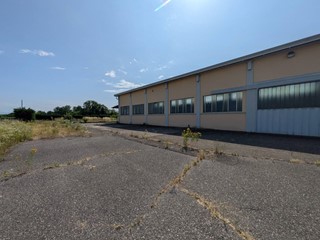 Magazzino in Vendita a Zevio, 360'000&euro;, 655 m²