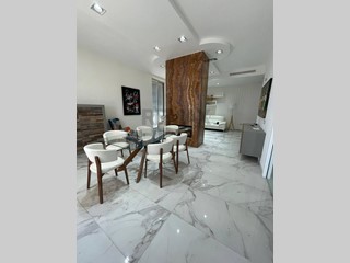 Attico in Vendita a Corigliano Rossano, 270'000&euro;, 340 m²