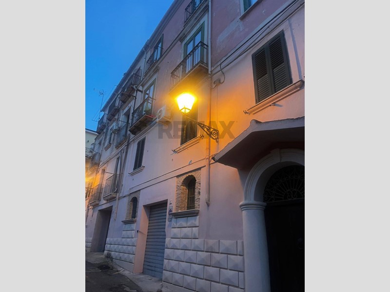 Casa Indipendente in Vendita a Corigliano Rossano, 189'500&euro;, 540 m²