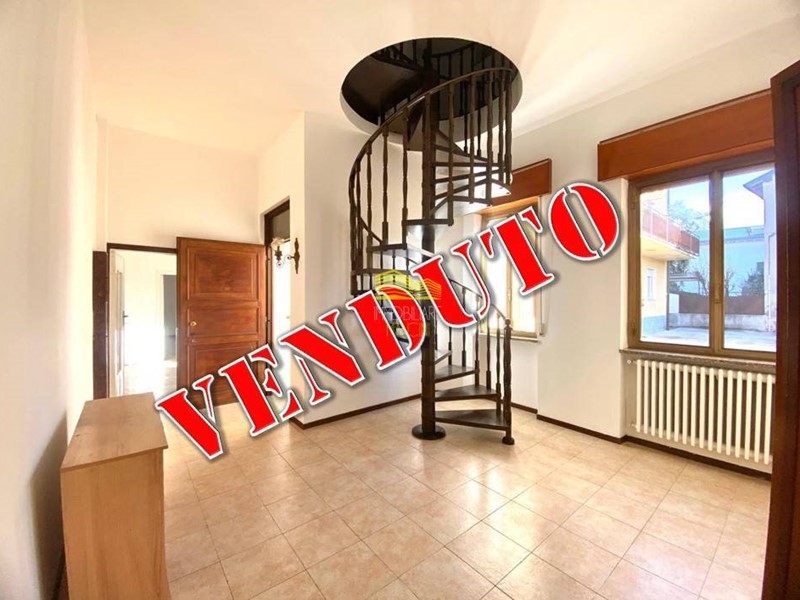 Casa Indipendente in Vendita a Trezzo sull'Adda, 211'000&euro;, 140 m²