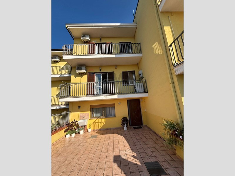 Villetta a schiera in Vendita a Corigliano Rossano, 135'000&euro;, 130 m²