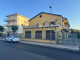 Casa Indipendente in Vendita a Corigliano Rossano, 530'000&euro;, 616 m²