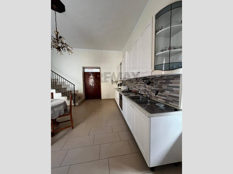 Villa in Vendita a Corigliano Rossano, 28'000&euro;, 107 m²