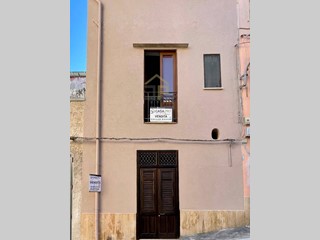 Casa Indipendente in Vendita a Castellammare del Golfo, 89'000&euro;, 68 m²
