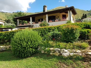 Villa in Vendita a Castellammare del Golfo, 330'000&euro;, 110 m²