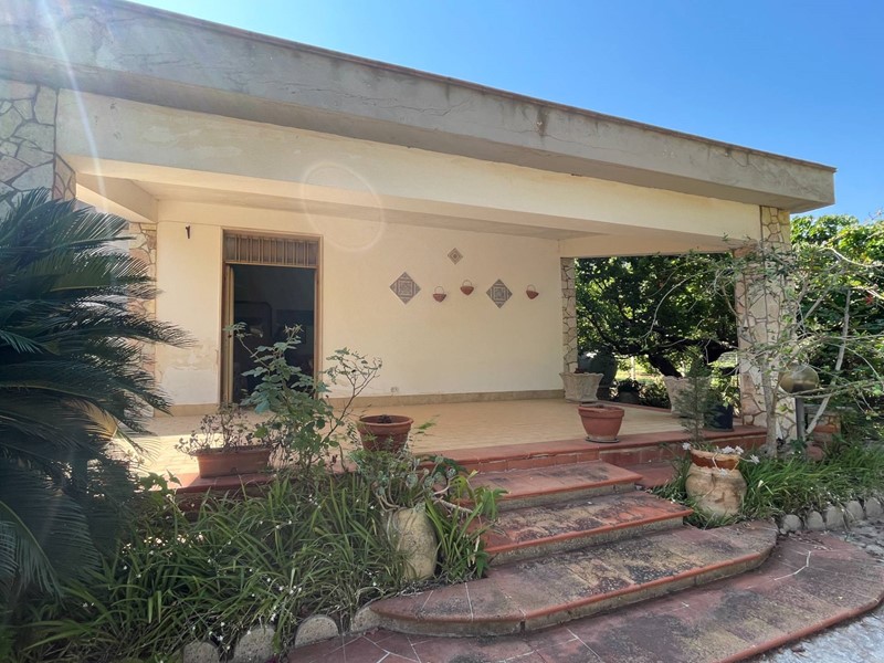 Villa in Vendita a Castellammare del Golfo, 349'000&euro;, 120 m²