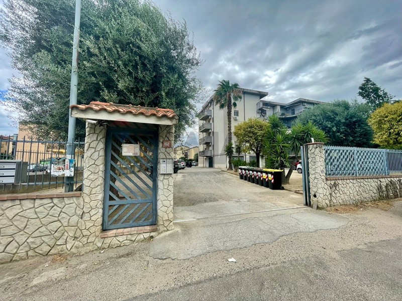 Appartamento in Vendita a Corigliano Rossano, 105'000&euro;, 127 m²