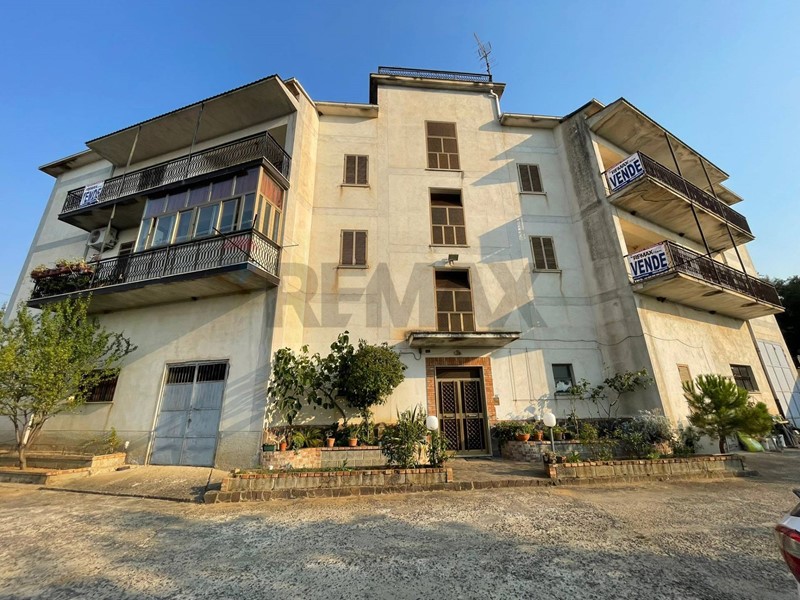 Appartamento in Vendita a San Cosmo Albanese, 45'000&euro;, 188 m²