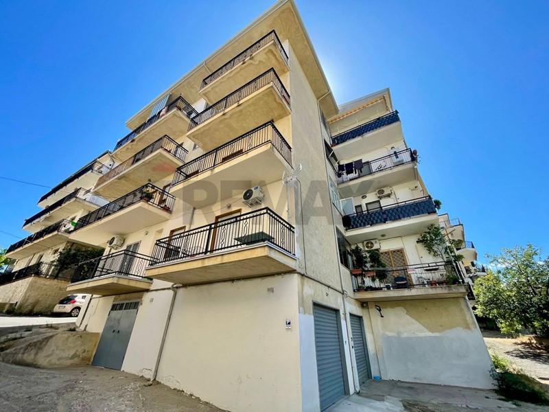 Appartamento in Vendita a Corigliano Rossano, 69'000&euro;, 100 m²