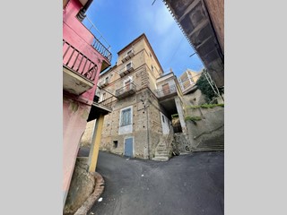 Villa in Vendita a Corigliano Rossano, 40'000&euro;, 175 m²