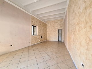 Negozio in Affitto a Catanzaro, 550&euro;, 30 m²