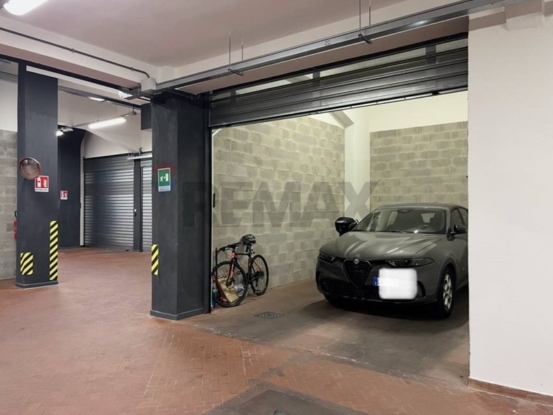 Box in Affitto a Firenze, 370&euro;, 25 m²