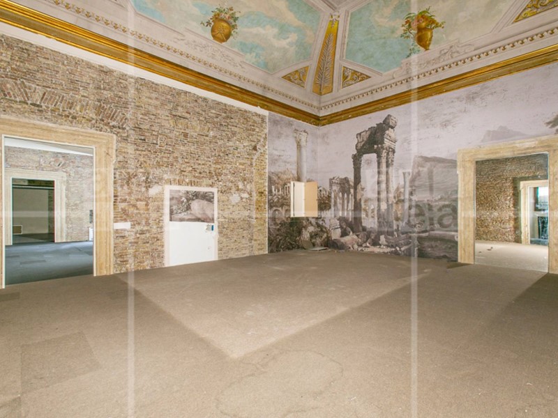 Immobile commerciale in Affitto a Roma, 20'000&euro;, 500 m²