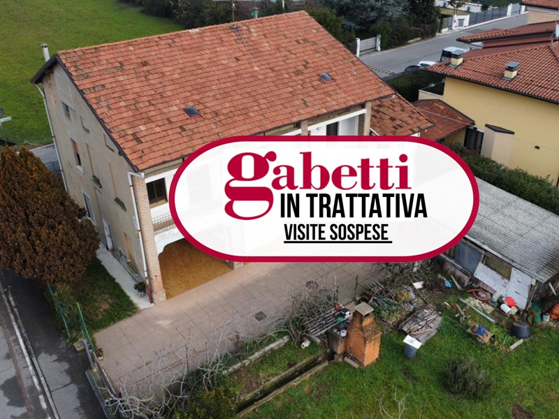 Trilocale in Vendita a Chiari, 129'000&euro;, 110 m², con Box