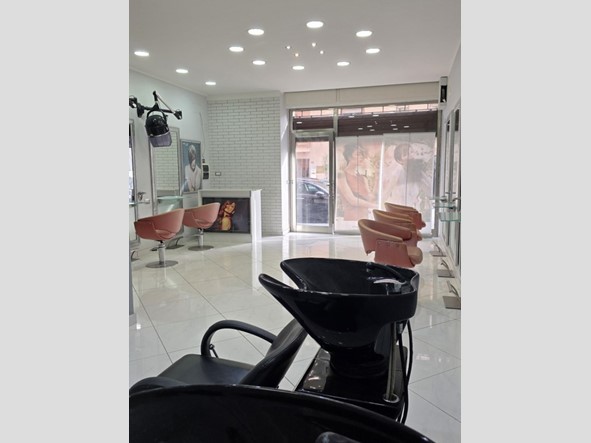 Negozio in Vendita a Milazzo, 75'000&euro;, 45 m², arredato