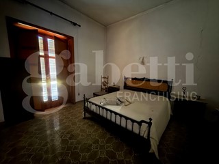 Quadrilocale in Vendita a Angri, 120'000&euro;, 139 m²