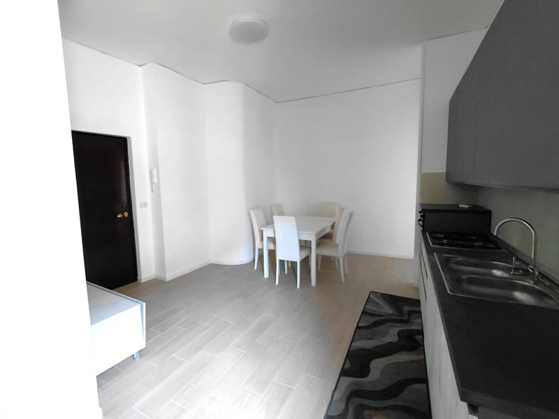 Bilocale in Affitto a Napoli, 1'200&euro;, 60 m², arredato