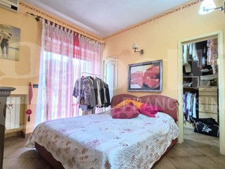 Trilocale in Vendita a Napoli, 310'000&euro;, 100 m²