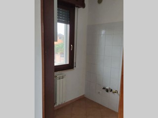 Appartamento in Vendita a Gavello, 45'000&euro;, 70 m², con Box