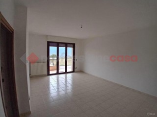 Trilocale in Affitto a Parabiago, 900&euro;, 90 m², con Box