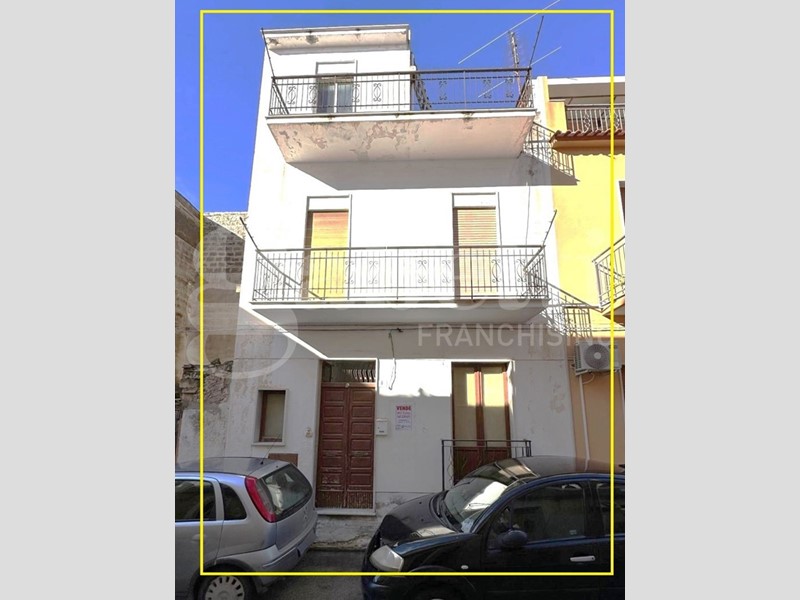 Casa Indipendente in Vendita a Avola, 60'000&euro;, 114 m²