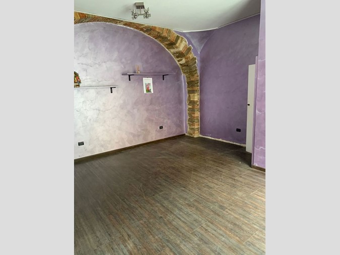 Negozio in Affitto a Termoli, 500&euro;, 26 m²