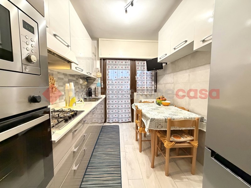 Quadrilocale in Vendita a Cesano Boscone, 354'000&euro;, 120 m²