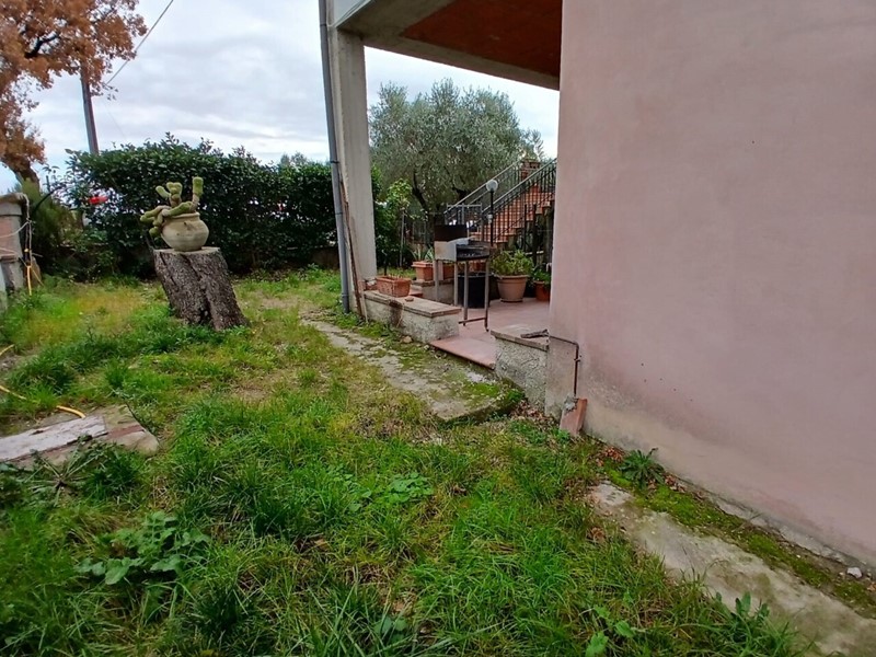 Casa Semi Indipendente in Vendita a Avigliano Umbro, 75'000&euro;, 80 m², con Box