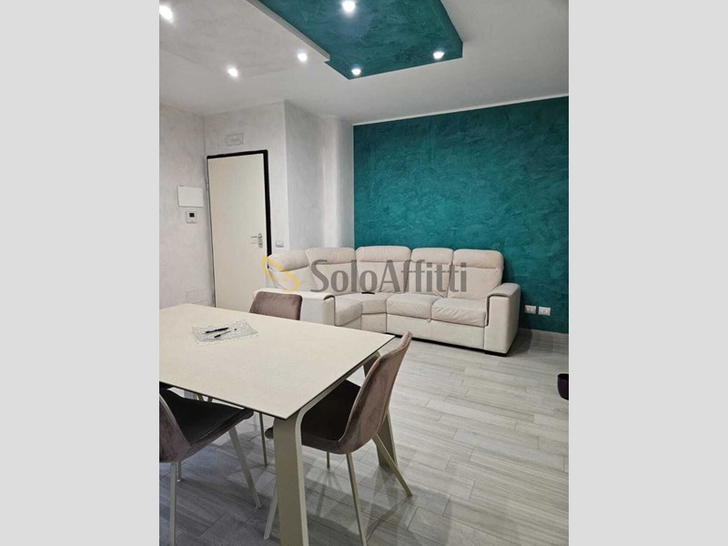 Trilocale in Affitto a Barletta, 670&euro;, 90 m², arredato