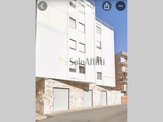 Capannone in Affitto a Barletta, 1'700&euro;, 110 m²