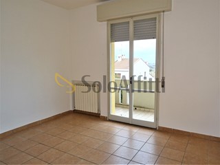 Quadrilocale in Affitto a San Costanzo, 440&euro;, 80 m², con Box