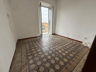 Trilocale in Vendita a La Spezia, zona Periferia NORD/OVEST, 97'000&euro;, 65 m²