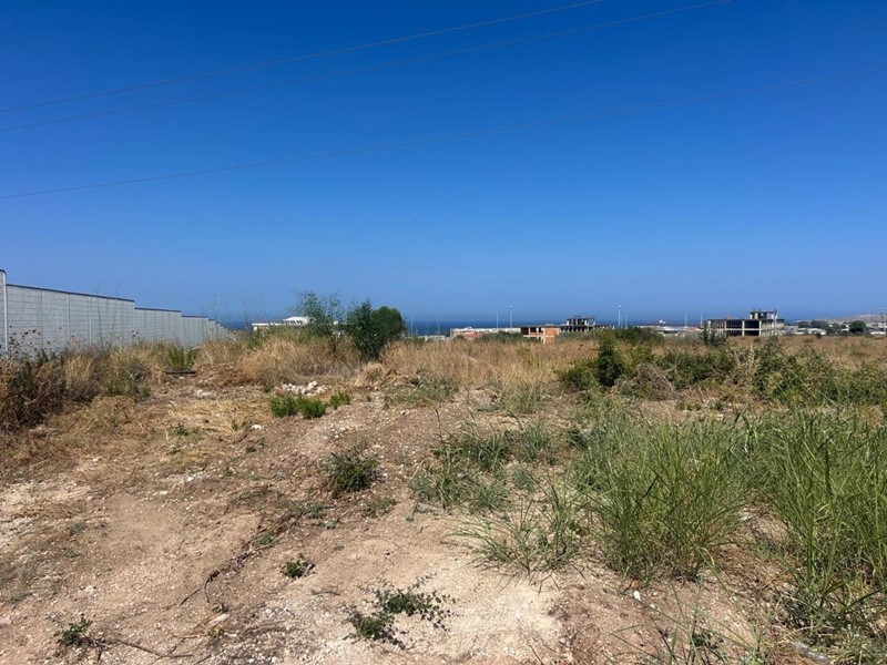 Terreno industriale in Vendita a Melilli, zona CittÃ  Giardino, 178'000&euro;, 11059 m²