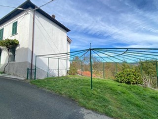 Casa Indipendente in Vendita a Pareto, 48'000&euro;, 80 m², arredato