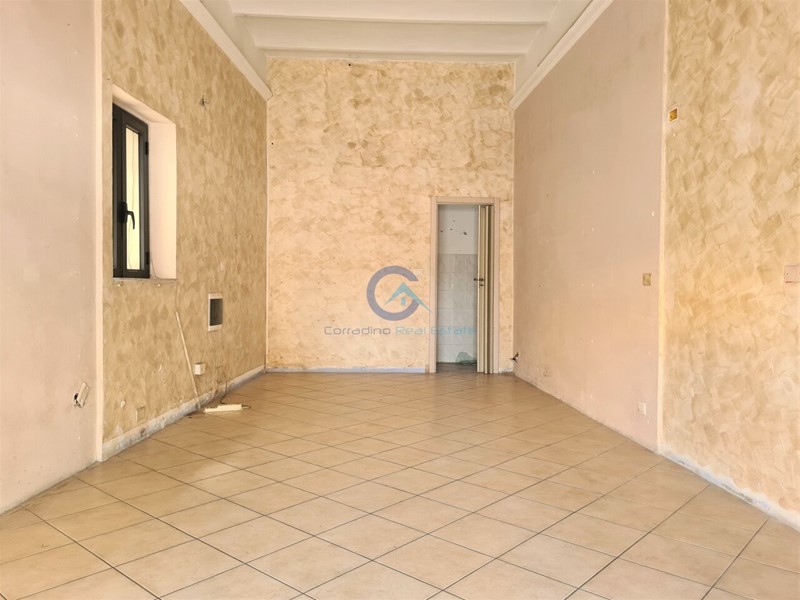 Immobile commerciale in Affitto a Catanzaro, zona Catanzaro Lido, 550&euro;, 30 m²