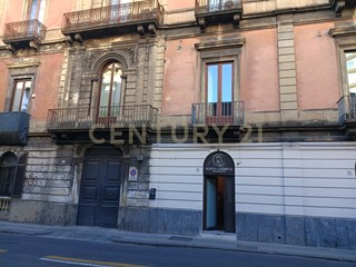 Trilocale in Vendita a Catania, 119'000&euro;, 113 m²