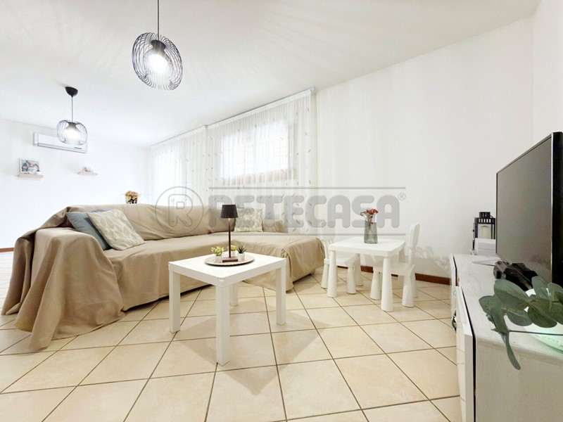 Appartamento in Vendita a Vicenza, 298'000&euro;, 177 m², con Box