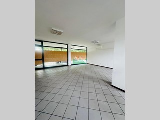 Immobile commerciale in Affitto a Ravenna, 1'000&euro;, 95 m²