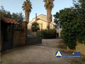 Villa in Vendita a Viterbo, 184'594&euro;, 148 m²