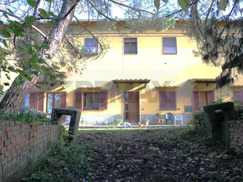 Rustico in Vendita a Empoli, 1'295'000&euro;, 980 m², con Box
