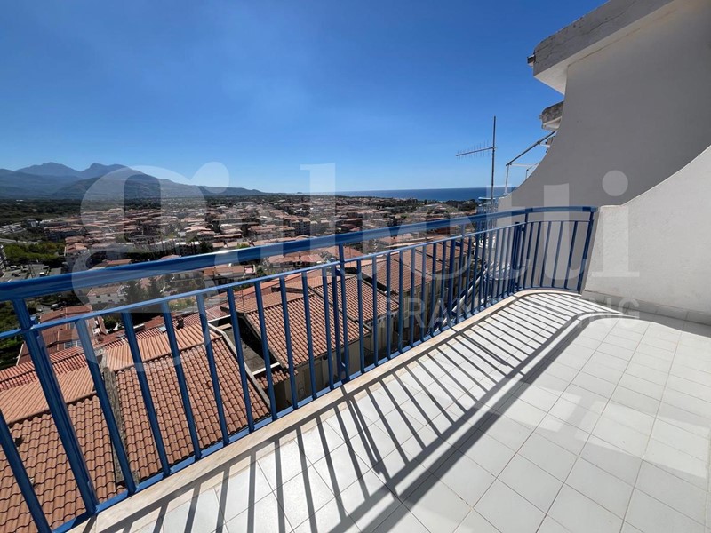 Quadrilocale in Vendita a Scalea, 155'000&euro;, 90 m², con Box