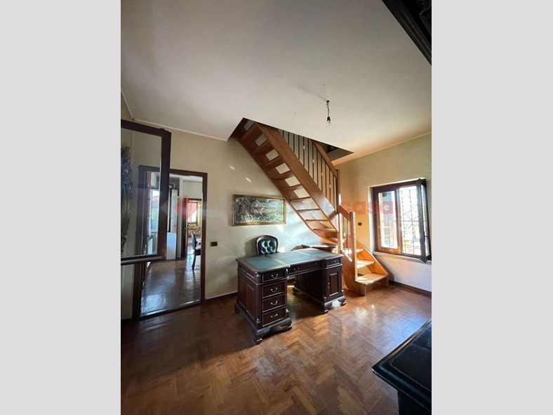 Appartamento in Vendita a Masate, 278'000&euro;, 220 m², con Box