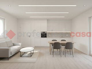 Trilocale in Vendita a Arezzo, 207'000&euro;, 75 m², con Box
