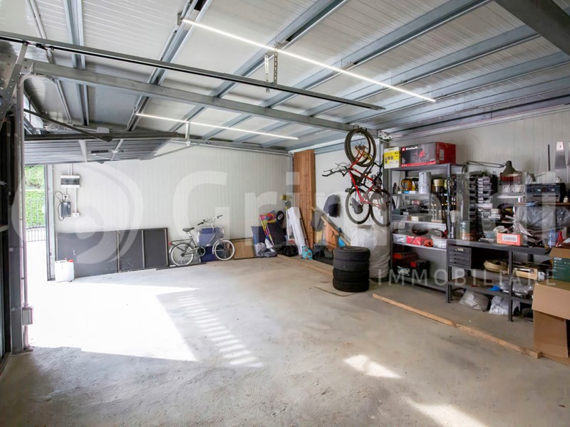 Bilocale in Vendita a Cesano Maderno, 185'000&euro;, 76 m², con Box